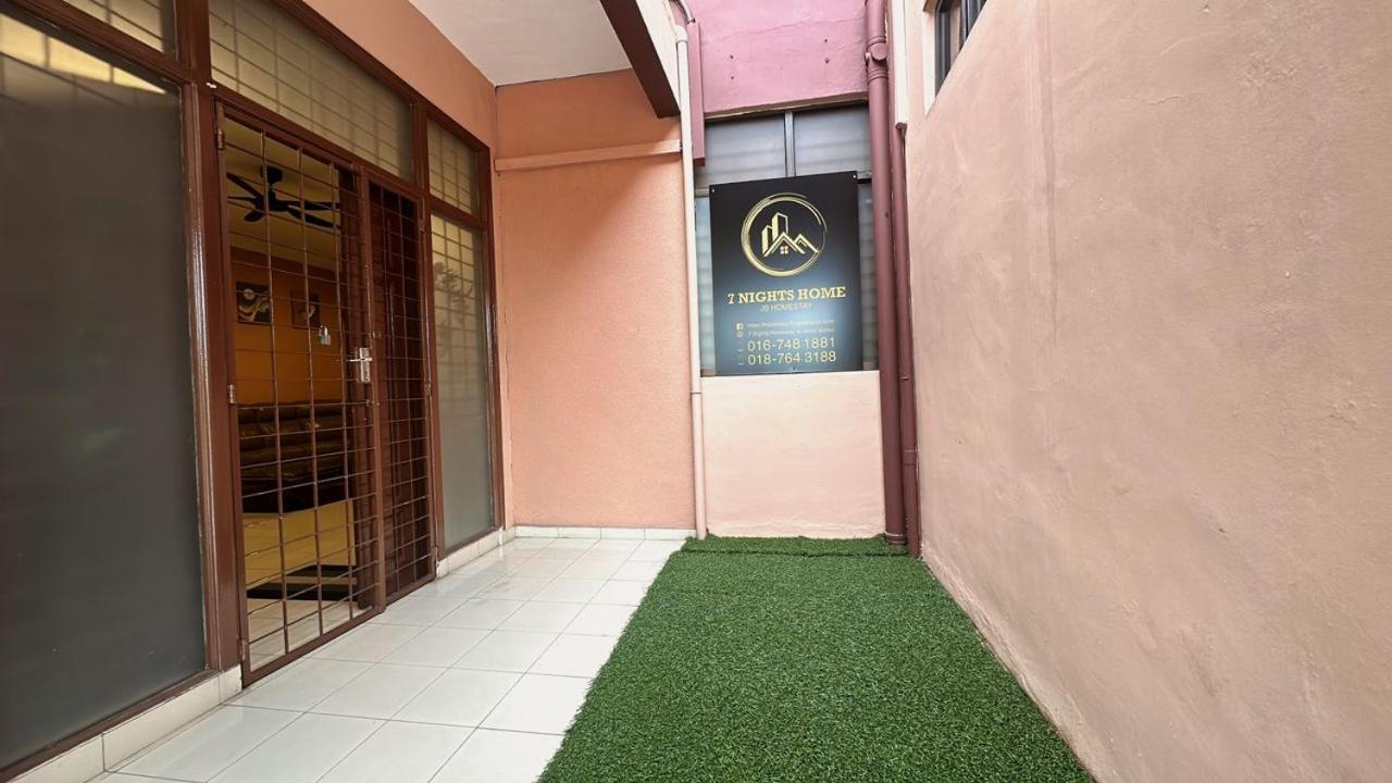B04 Modern Deluxe Johor Bahru