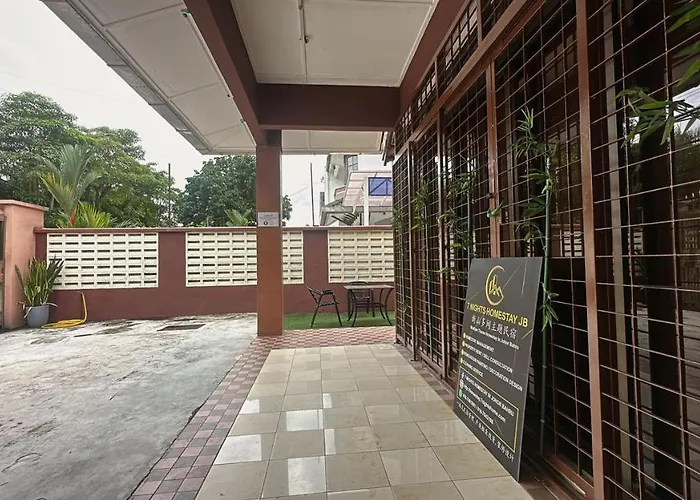 B04 Modern Deluxe Homestay